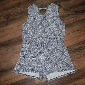 😊 B Skies Are Blue Zig Zag Romper
